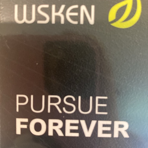 NWT- iphone 15 Pro screen protector-2 pack - Picture 3 of 4